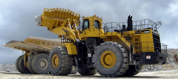 Vidéo de l’assemblage d’une chargeuse a pneus Komatsu